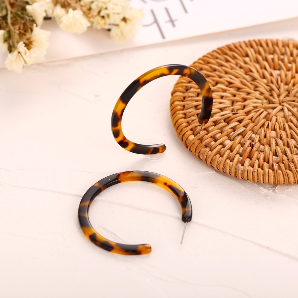 Tortoise Shell Hoops - Picture 3 of 4
